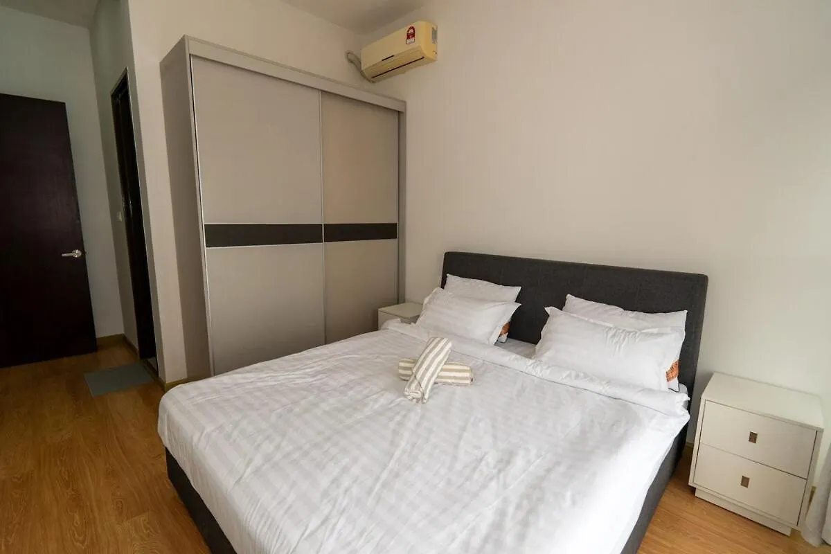 Apartment Bay Laurel Sunset Full Seaview Beach Kids Zone Johor Bahru