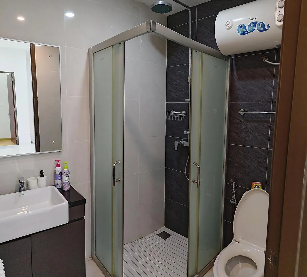 Bay Laurel Sunset Full Seaview Beach Kids Zone Johor Bahru Apartment